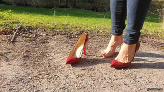 dirty barefoot in Louboutins 3