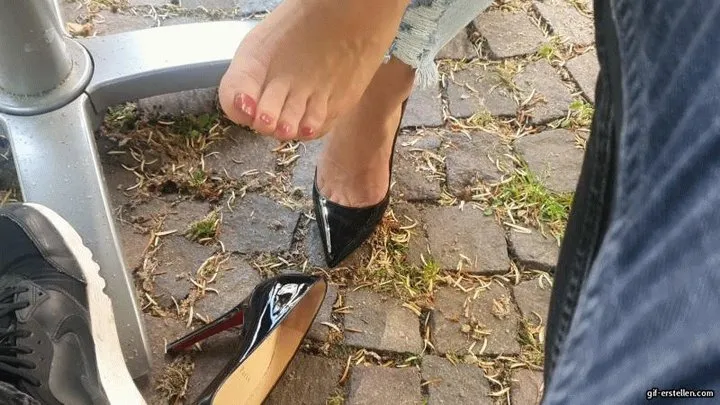 shoeplay and shoe stealing with hot and sweaty nylon feet