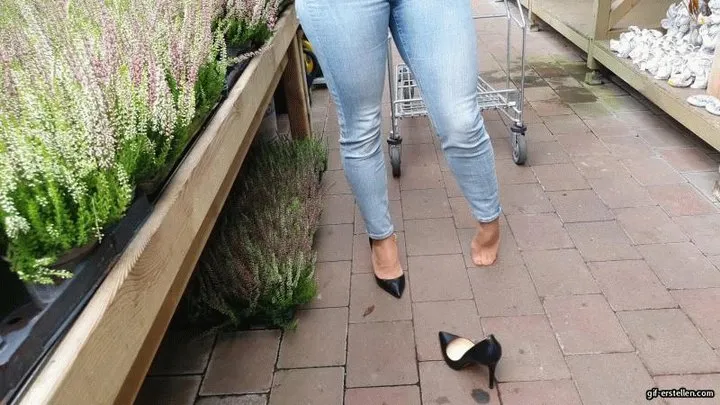 daily ways11 with Louboutins in the garden market