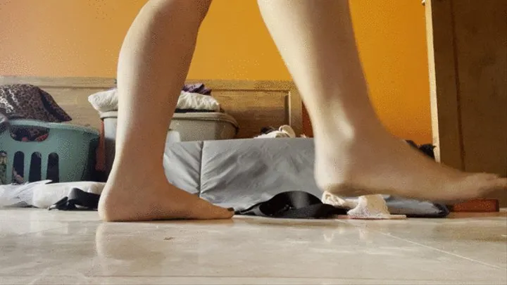 Watch panty-less dirty feet babe under her bed