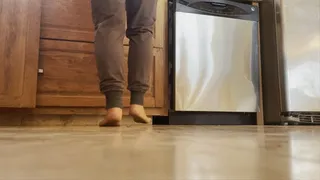 Chill dirty feet floor cam