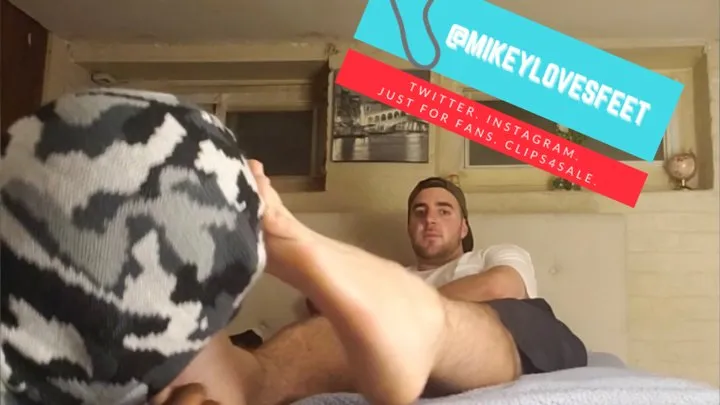 Master Dirtysocks owns a sub - Male Foot Fetish, Gay Foot Worship