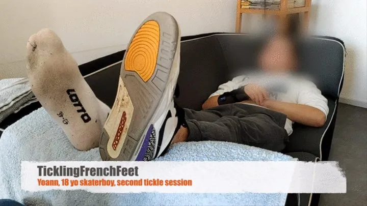 Yoann, 18 yo straight skaterboy second tickle session