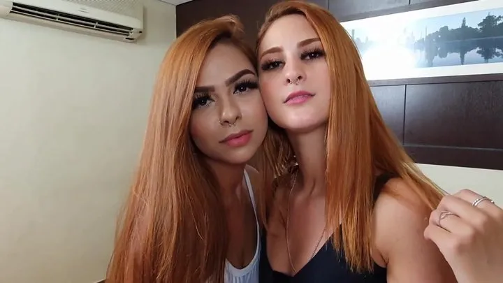 SPECIAL EDITION HOT KISS REDHEAD COUPLE - VOL #21 - NEW TOP GIRL BRUNA AND ÁGATA DORNELLES - NEW MR JAN 2020 - CLIP 1