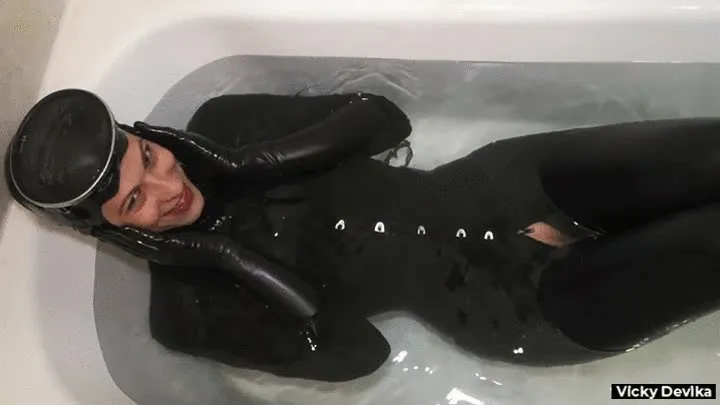 Bath Tub Underwater Breathplay in Latex Part 2 - Vintage