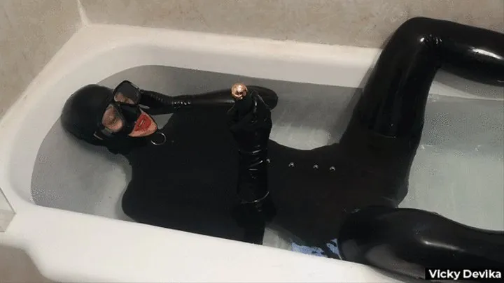 Bath Tub Underwater Breathplay in Latex Part 1 - Modern