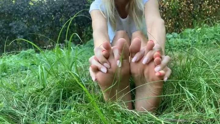 Zara size 14 feet at the park - part 1