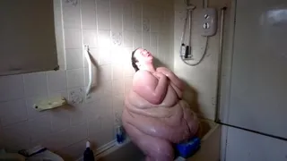 BBW SSBBW TAKES SIT DOWN SHOWER FAT GODDESS