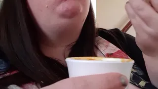 SSBBW PIG MESSY EATING FEEDING FAT BELLY