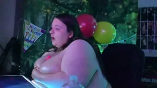 SSBBW SEXY OIL AND DILDO BLOWJOB AND TIT WANK SIDE ON VIEW