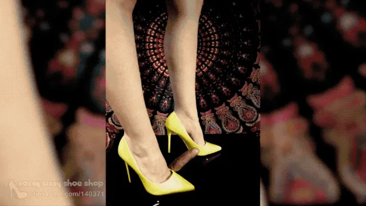 Yellow pumps shoejob