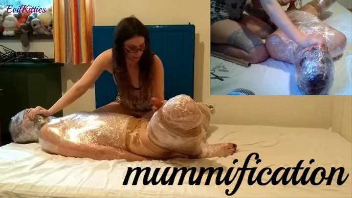 Mummification and orgasm (breath play)