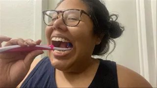 Stinky mouth toothbrushing