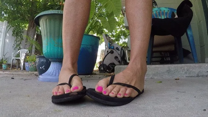 Dirty high arch feet in SANDALS