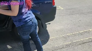 Public Buttcrack at the Mall