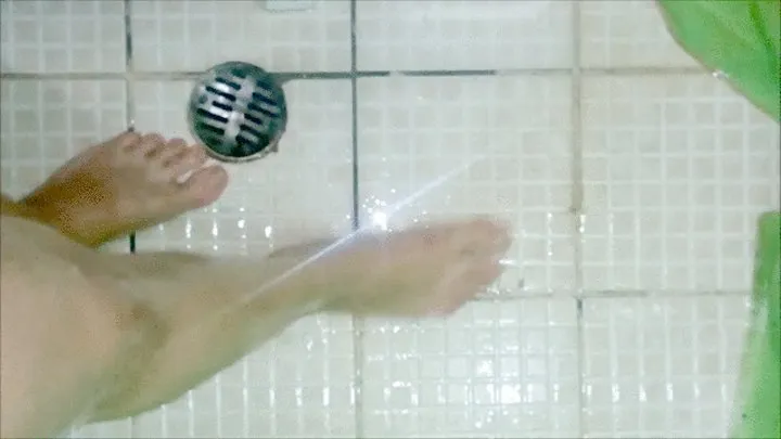 DAYANA SOAKING WET FEET IN THE SHOWER