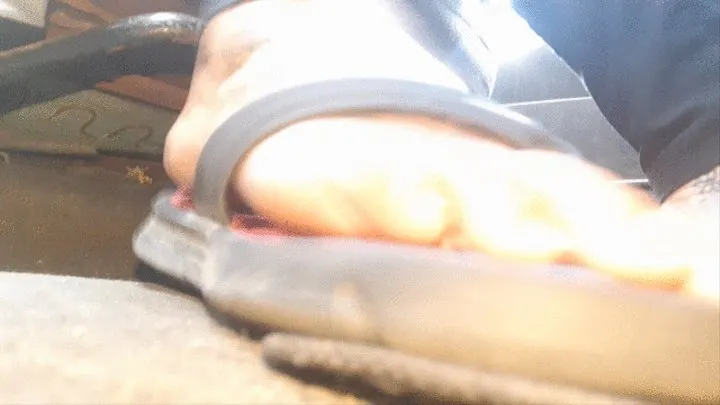 Waiting in car Xtra long unpainted toe nails toe wiggling in Worn Nike Flip Flop Foot Fetish Fun