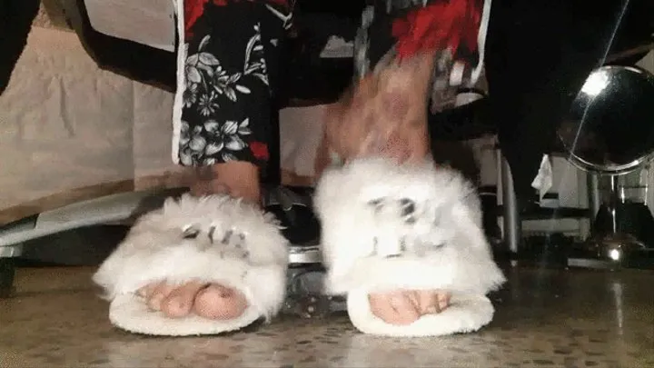 Furry fuzzy Slippers and foot fetish Playtime Milf drops her panties and masturbates