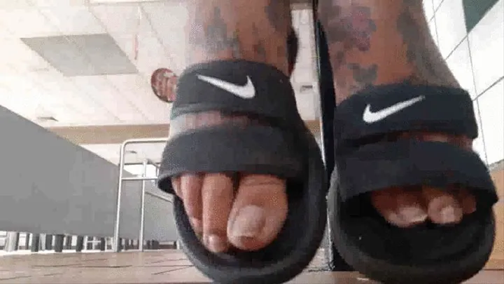 Latina Milf Giantess Lolas Sexy Feet and Wiggly Pointing un painted toes Siting in Nike Flip Flops while waiting at bk Flip Flop Foot Fetish Fun