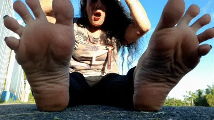 Latina Milf Outdoors PUblic Foot Worship My favorite feet positions Stacking Arching Toes Spreading and Wiggling Cross legged and more