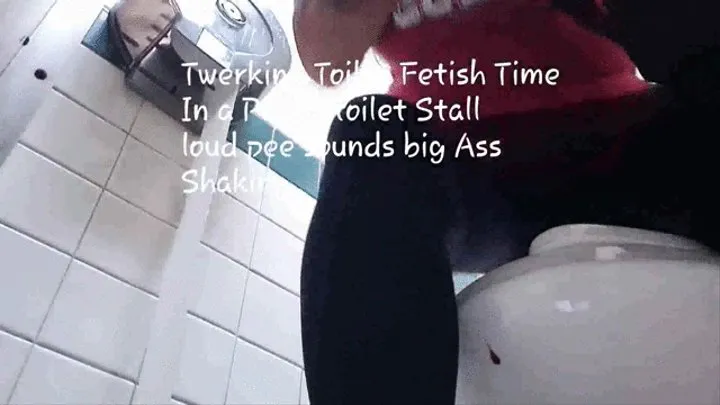 Twerking Toilet Fetish Time In a Public toilet Stall loud pee sounds big Ass Shaking and jiggle