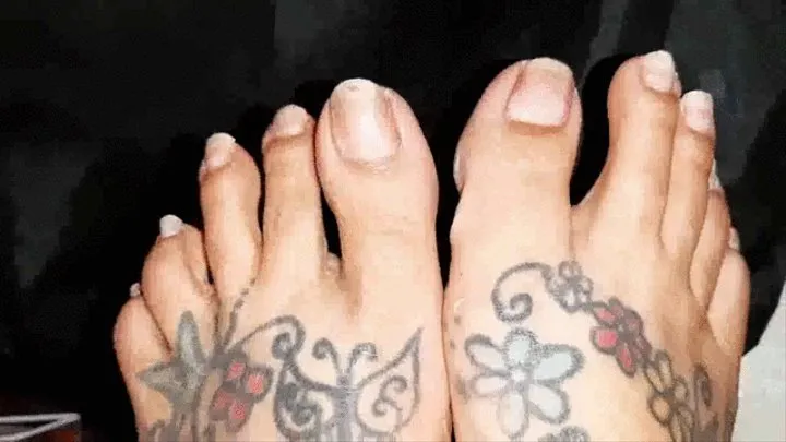 Giantess Lolas Super Long Unpainted Toe Nails Tattooed sexy feet Toe Fetish CloseUps and Toe Wiggles