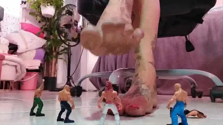 Unaware Giantess Filthy Sweaty Soles SMother Accidental Foot Crush tiny wrestlers