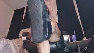 Under Giantess unaware in Dirty Dusty Furry Slippers Shoeplay Under latina Milf Giantess unawares Dirty Barefeet Sexy Soles & Slippers while using laptop ignorong you