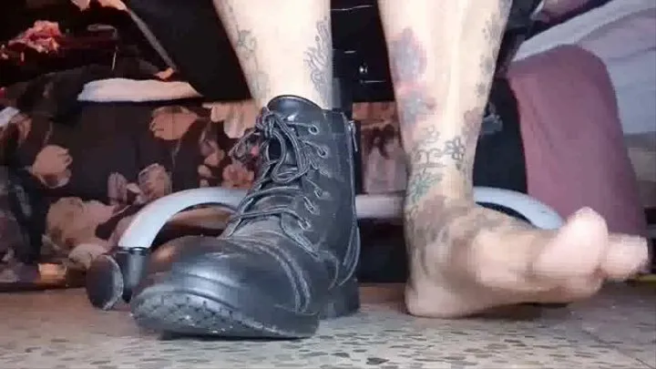 One Shoe Shoeplay Walking cam Sexy Soles Foot Fetish Fun Boot Worship Foot Worship