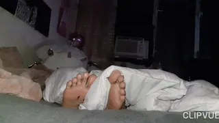 Tired Soles Barefoot Giantess lola lays down for a nap under a big comforter Foot Fetish Peep Show Napping Voyeur cam pt 3&4