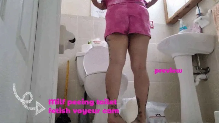 Milf peeing toilet fetish voyeur cam