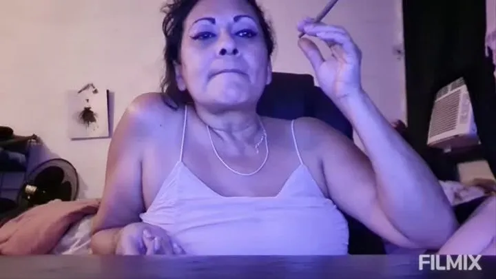 Smoking Milf Mouth Face and hand fetish