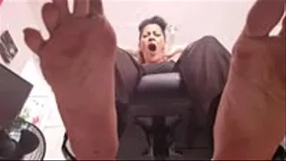 Pov Under Tired Snoring Giantesses Sexy Soles yawning tired milf