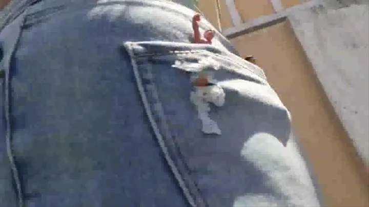 Giantess Jeans Pocket pets GIANTESS LATINA MILF has tiny pocket pets in her ripped jeans while she takes a walk she has them smothered against her big ass inside her back pocket she slowly sits on them