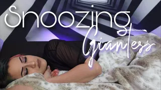 Snoozing Giantess