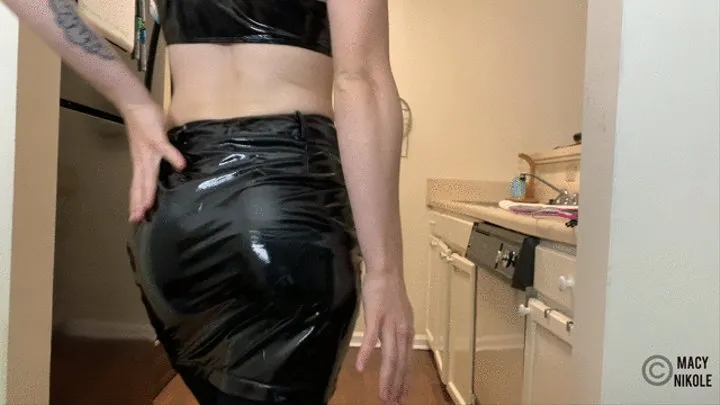 Domme In The Kitchen- Food Porn