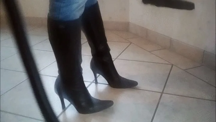 Lady2deluxe Boots and Vacuuming