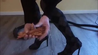 Crushing and vacuuming Salt bars in black High Heels