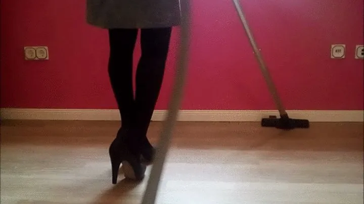 Vacuuming in black High Heels and Pantyhose