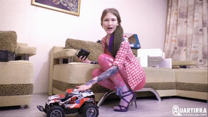 C63 Ava unpacks, drives and crushes big RC Monster Truck