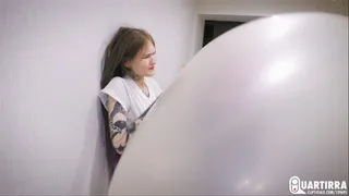 Q180 Ava is stuck behind huge clear balloon