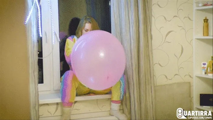 Q11 Peeping at Mariette blowing big pink balloon to pop