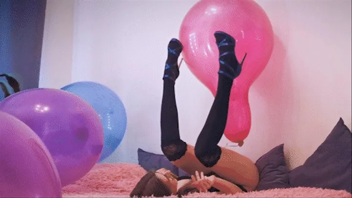 Q768 Cosette do sexy heelpops if the big tight balloons