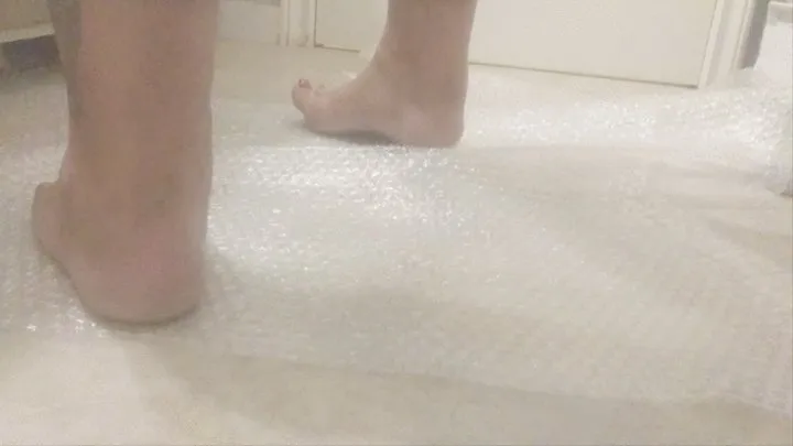 Bare foot & Bubble wrap