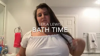 BBW Buttplug Suck & Fuck in the Bath
