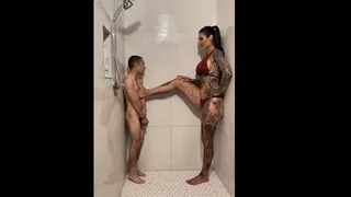 Bullying shortie in the gym shower