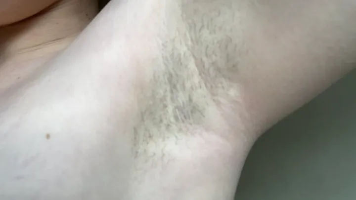 SMELLY STUBBLY ARMPITS