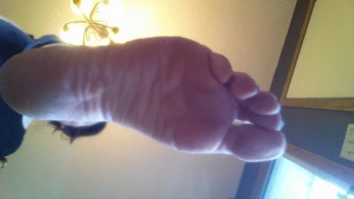 Foot Gagging you with My Wrinkled Soles