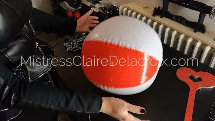 INFLATABLE BEACH BALL DESTRUCTION - Full HD