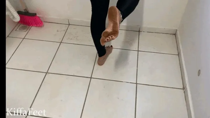 FULL Goddess Kiffa Dirty feet - EP 2 - New studio is dirty - DIRTY FOOT WORSHIP DOMINATION - FOOT GAG - SMOKING - FOOTJOB CUM ON PANTS